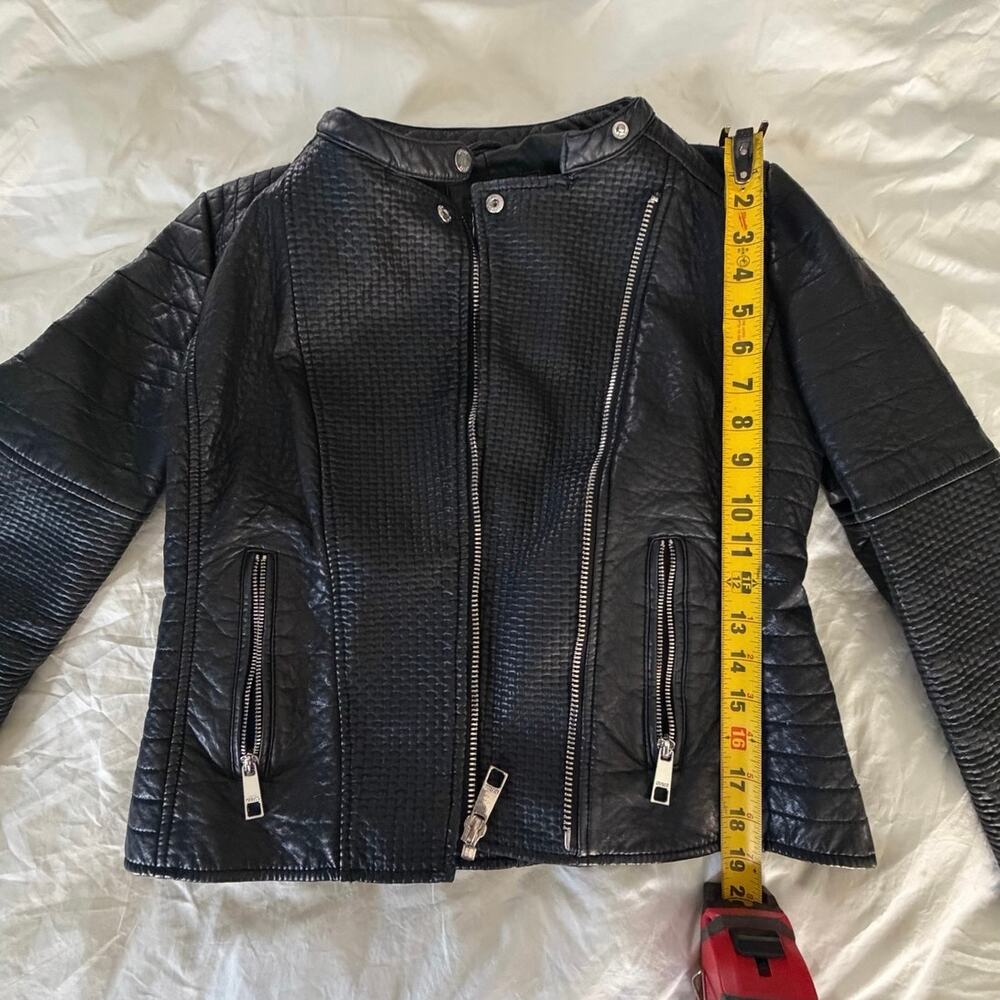 GUESS Black Textured Leather Moto Jacket 🕷️ Quilted Biker Zip Medium - Picture 6 of 8